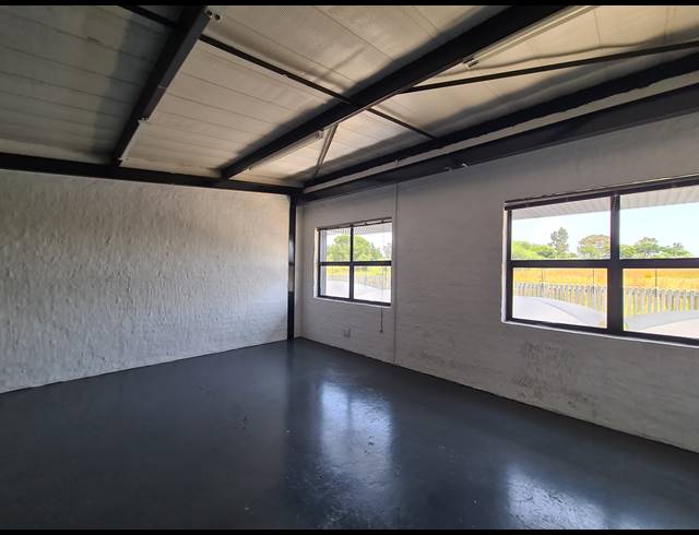 140M² WAREHOUSE TO LET IN PRESIDENT PARK
